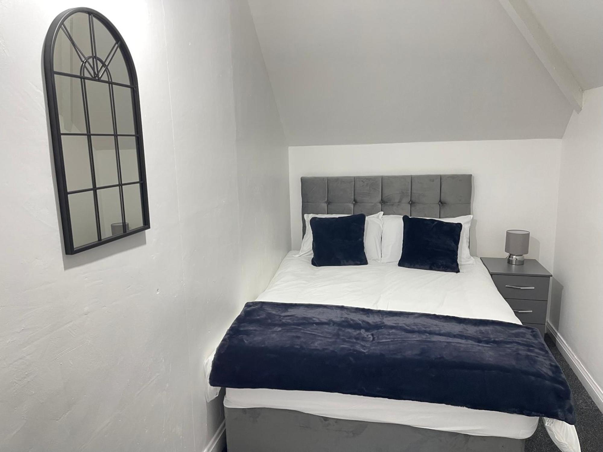 Hometel Digs Hidden Gem Large Comfy Home Can Sleep 15 Braunstone Town 외부 사진